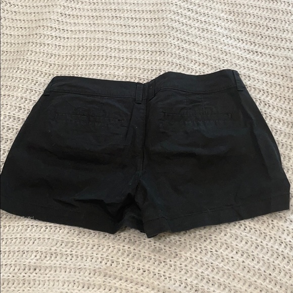 Black shorts - Picture 2 of 3